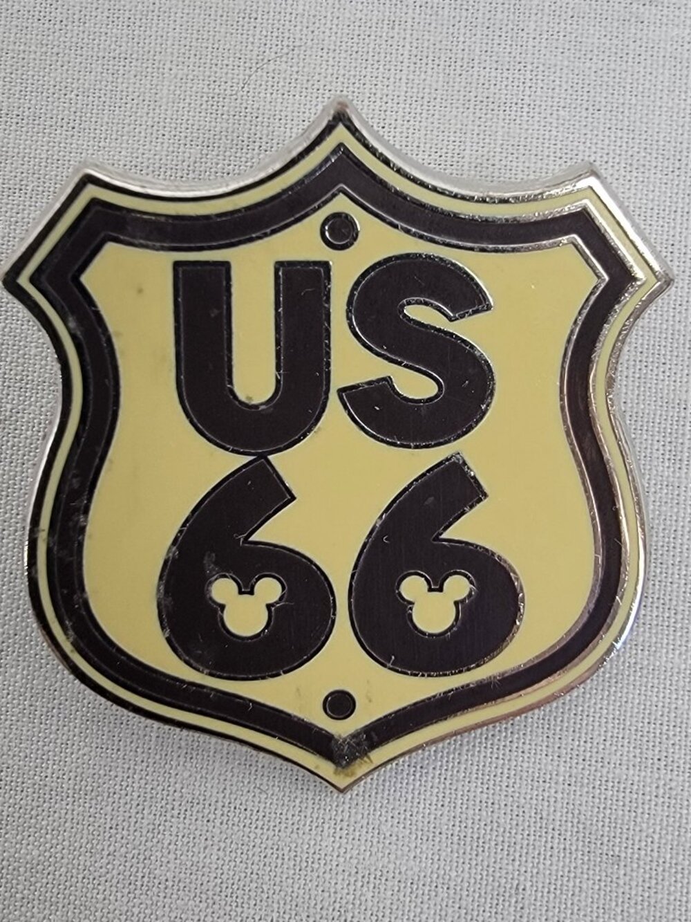 DISNEY Pin Trading ~ Cars ~ Route 66 "Mickey Travel ~ Hidden Mickey ~2012 ~ P08